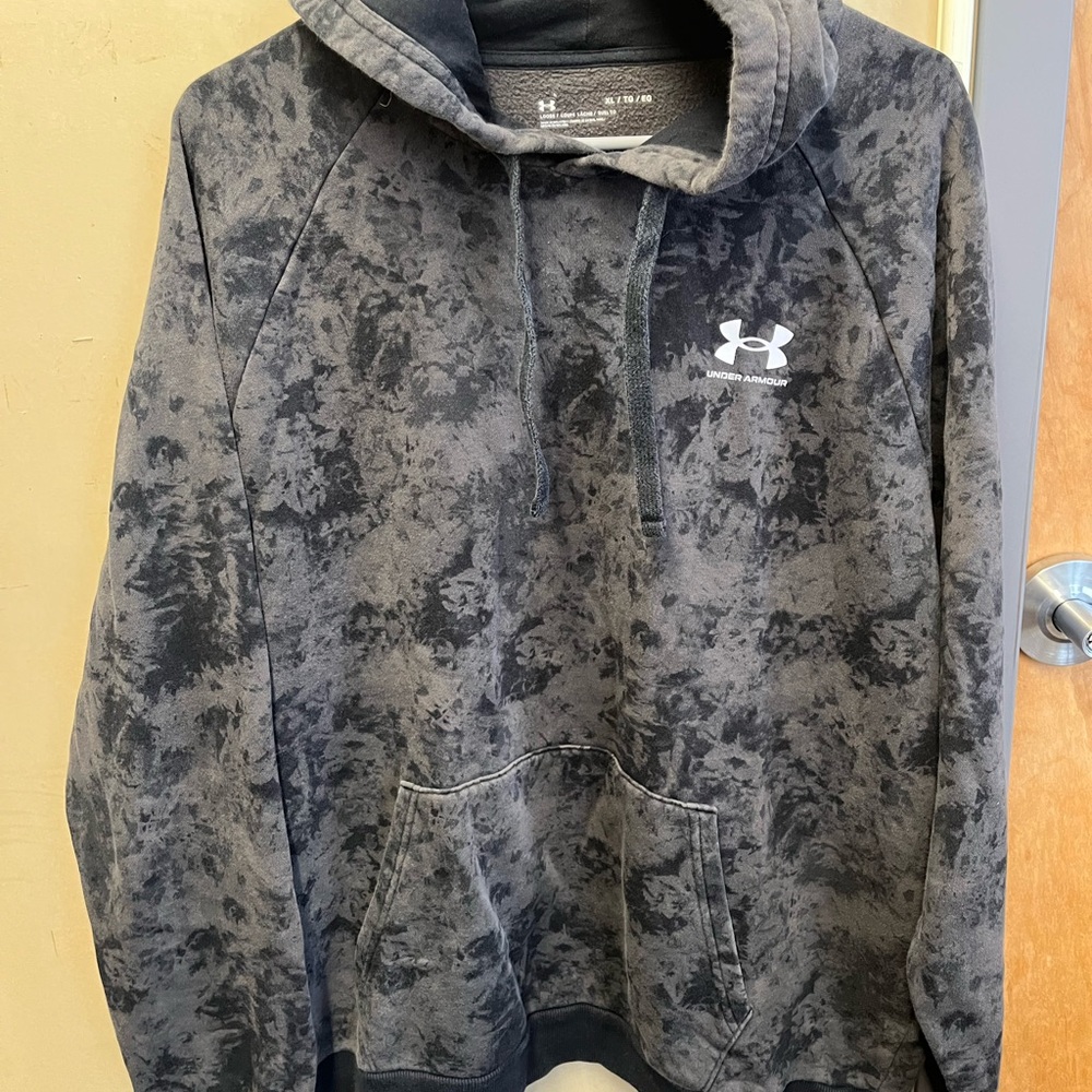 Under Armour Black and Gray Textured Hoodie size XL